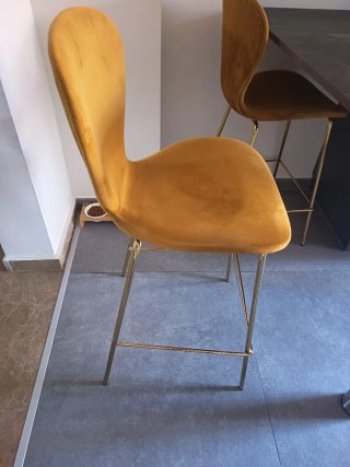 Taburete dorado estilo moderno. SOLO RECOGIDA