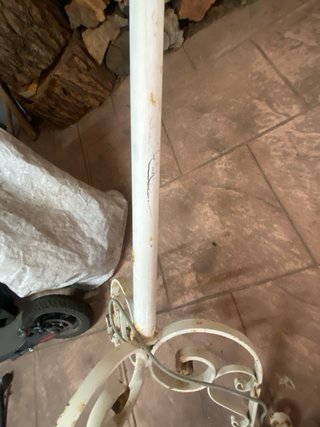 Farola de forja vintage para restaurar