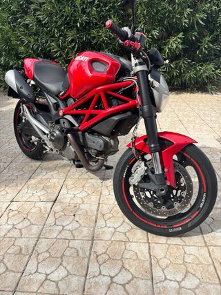 Ducati Monster 696 2014 Roja