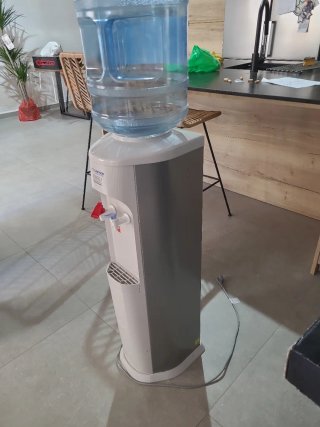 Dispensador agua fría y caliente