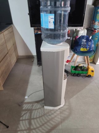 Dispensador agua fría y caliente