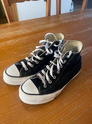 Converse negras plataforma