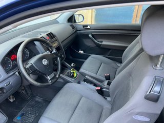 Volkswagen Golf 2004