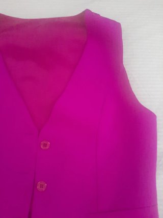 Chaleco  morado sin mangas