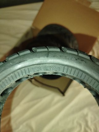 Ruedas patín eléctrico tubeless y cámara