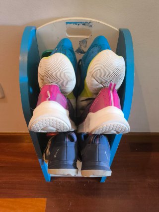 Zapatero infantil azul
