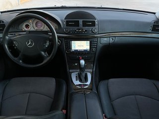 Mercedes-Benz E500 7G-TRONIC