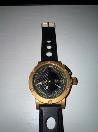 Reloj ENE 105 •Precio algo negociable•