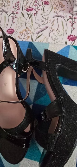 Sandalias tacón negras