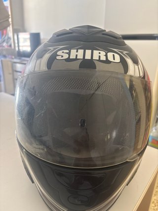 Casco integral moto rojo y negro