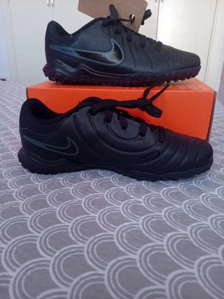 Botas de fútbol sala Nike Tiempo Negras