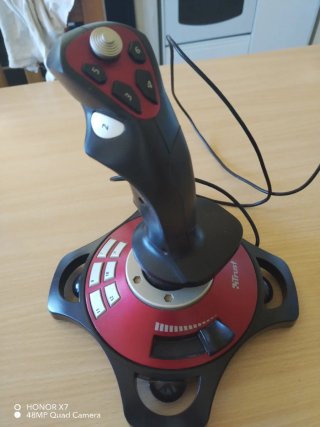 Joystick Trust para PC USB Nuevo