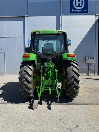 Tractor agrícola John Deere