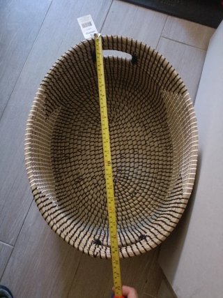 Cesta de mimbre ovalada con asas