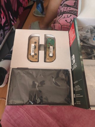 Nintendo Switch OLED Edizione Zelda Tears of the Kingdom