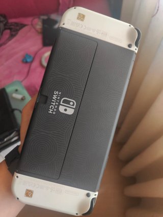 Nintendo Switch OLED Edizione Zelda Tears of the Kingdom