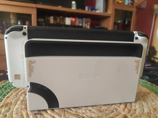 Nintendo Switch OLED Edizione Zelda Tears of the Kingdom