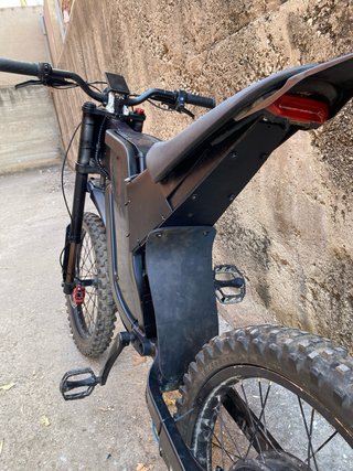 Bicicleta electrica estilo surron