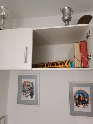 Mueble de habitación blanco