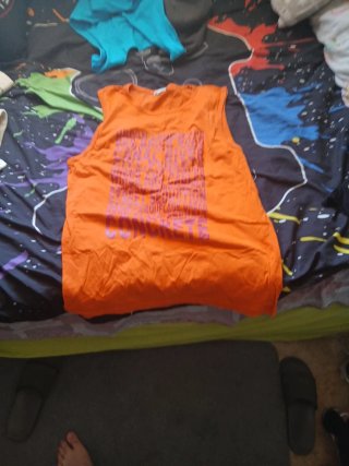 Trío de camisetas de tirantes grises