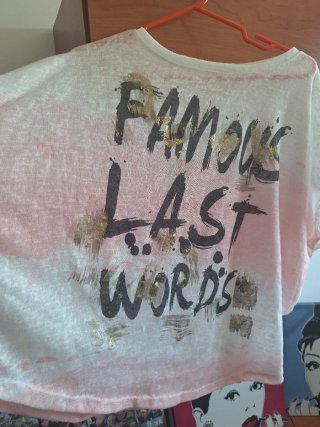 Camiseta Asimétrica
