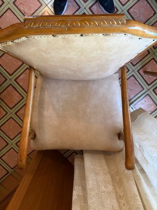 Juego 2 sillones y 1 silla cuero beige