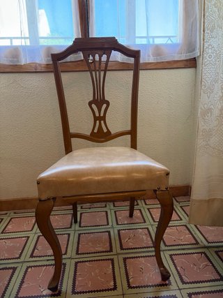 Juego 2 sillones y 1 silla cuero beige
