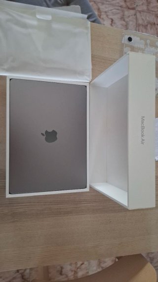 MacBook Air M2 13 256GB 16GB RAM Plata-Nueva