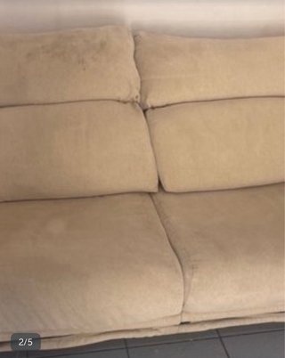 Sofá grande beige de tela