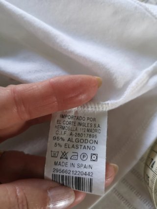 Camiseta blanca manga larga con estampado