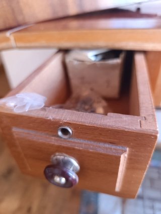 Máquina de coser Alfa antigua