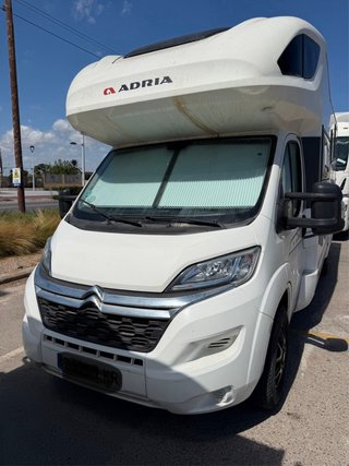Autocaravana Adria Coral XL Axess 600 DP 20.000km