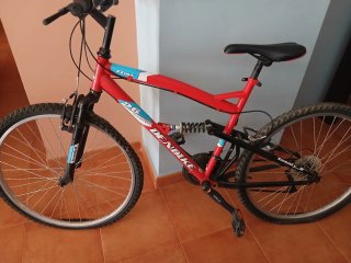 Bicicleta de Montaña Roja DENBIKE