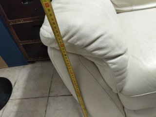 Sofá de piel blanco