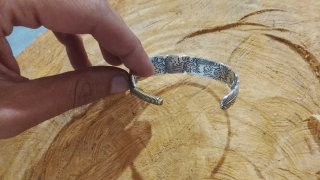 Pulsera Bronce Pluma Tallada