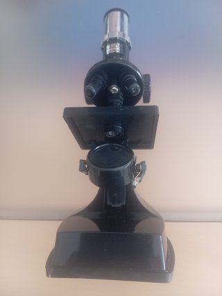 Microscopio Escolar EROSKI 100X-600X
