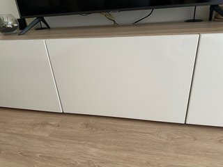 Mueble TV blanco y madera