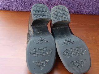 Zapatos tacón grueso negros similar marca Route 66