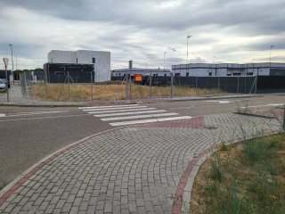 SE ALQUILA PARCELA URBANA