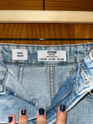 Falda vaquera Bershka corta