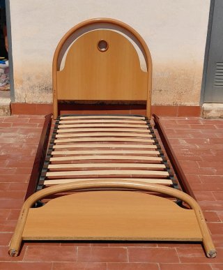 Cama completa, somier 90cm con Cabezal y Pie.