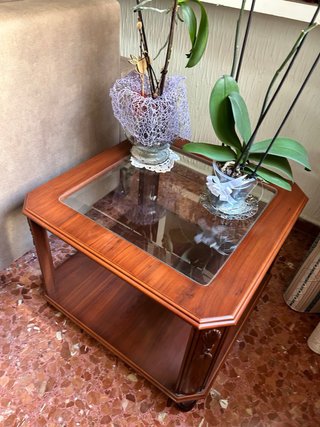 Mesa de centro de madera y cristal