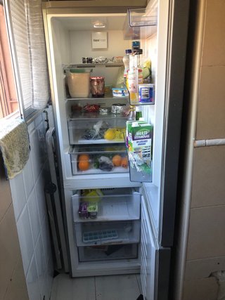 Nevera Beko plateada