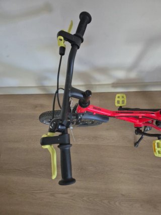 Bici infantil 16 B'TWIN roja