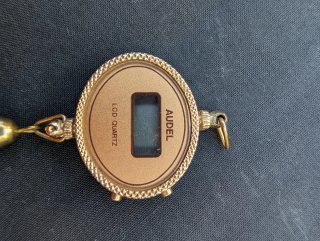 Reloj Audel Quart Colgante Dorado