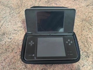 Nintendo DSi XL Negra