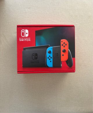 Nintendo Switch + 4 juegos (sin usar)