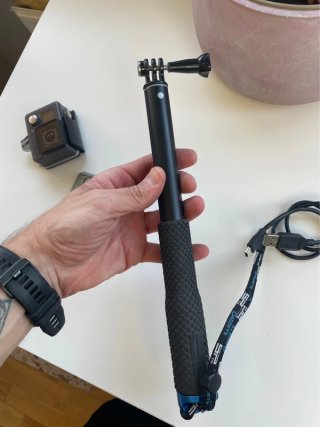GoPro HERO Cámara Deportiva + Palo