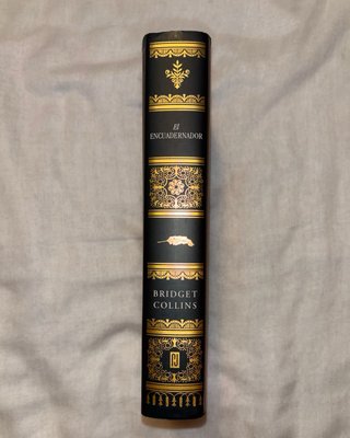 El encuadernador / The Binding