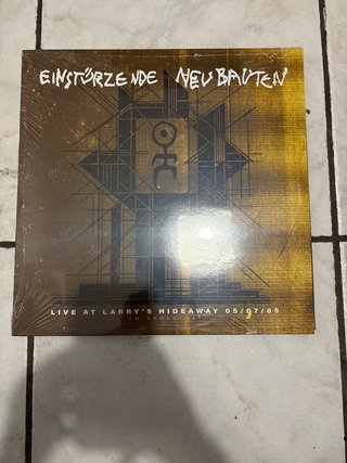 Einsturzende Neubauten Live at Larry's Hideaway 05